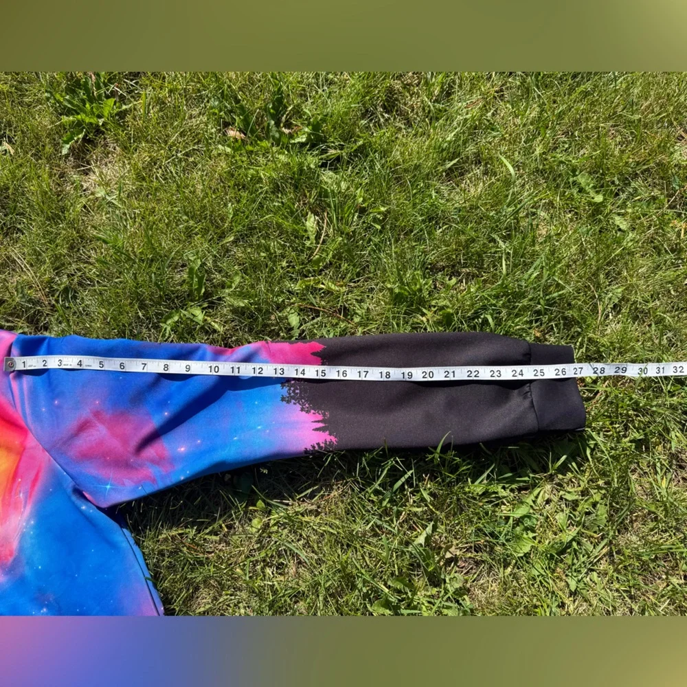 Vibrant Wolf Graphic Hoodie - Picture 8 of 12